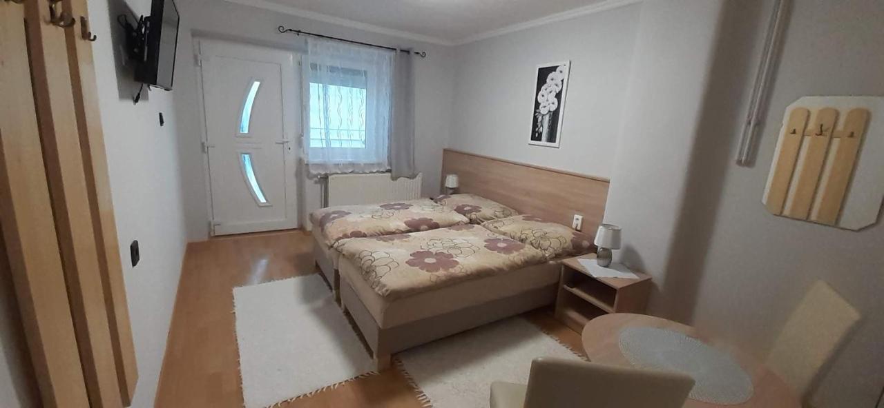 Hajnalka Vendeghaz Hotel Buk Luaran gambar