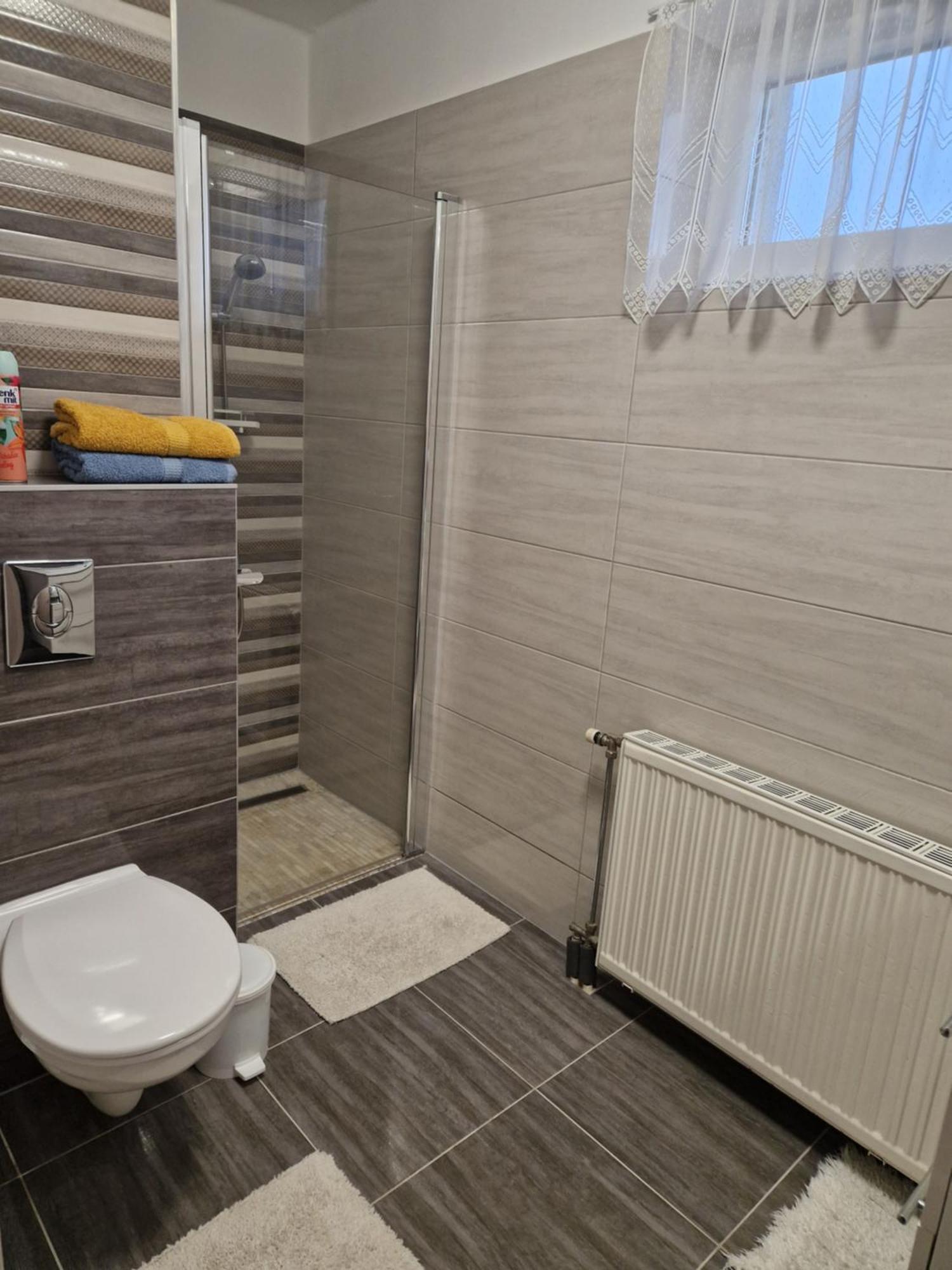 Hajnalka Vendeghaz Hotel Buk Luaran gambar