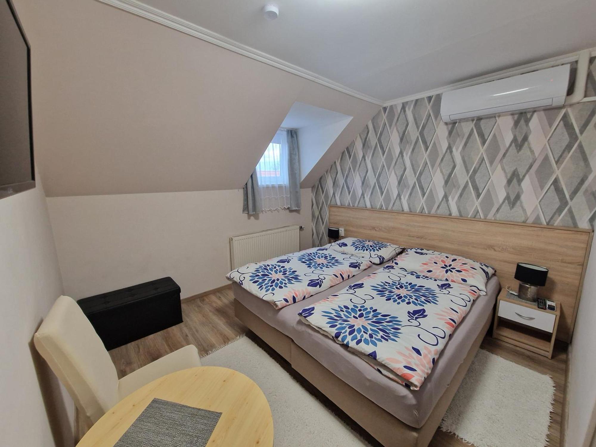 Hajnalka Vendeghaz Hotel Buk Luaran gambar