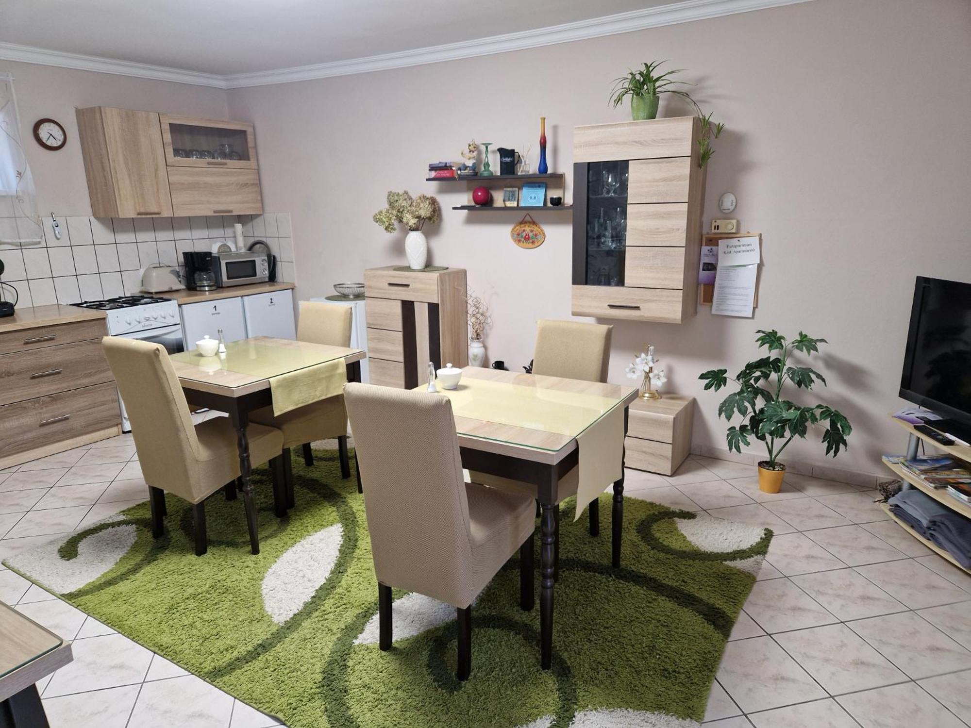 Hajnalka Vendeghaz Hotel Buk Luaran gambar