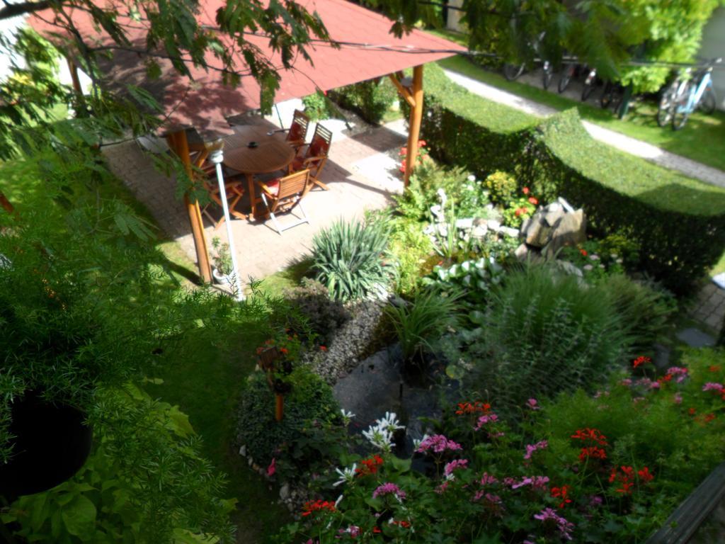 Hajnalka Vendeghaz Hotel Buk Luaran gambar
